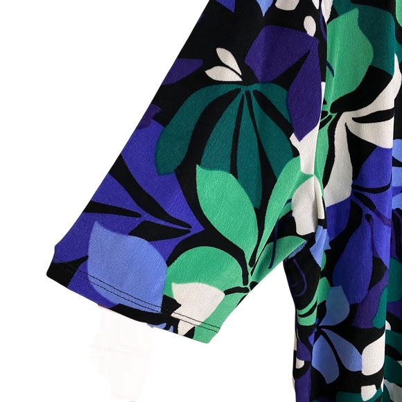 Chico’s Travelers coastline floral V-Neck stretch Top purple nightshade size L - Picture 3 of 16